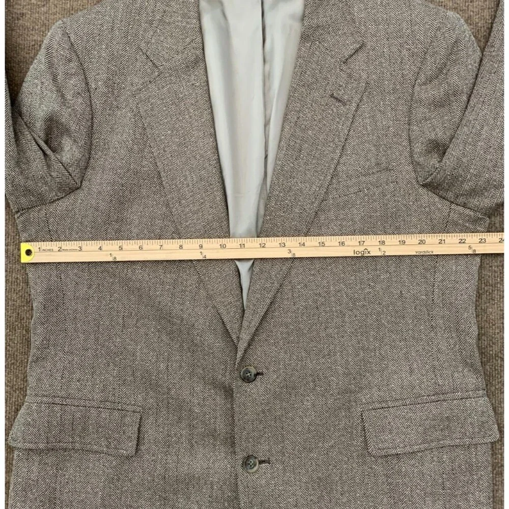 Vintage Jos A Bank Blazer Mens 44R Wool Herringbone Tweed USA Jacket Sportcoat
